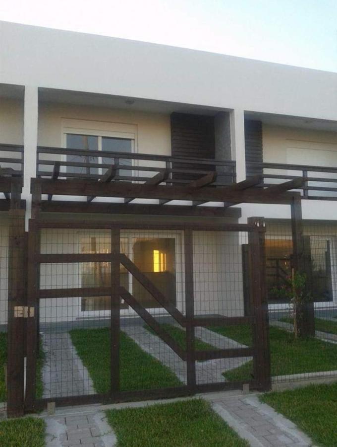 Sobrados Com Suite E Sacada Vista Ao Mar Capão da Canoa Exterior foto